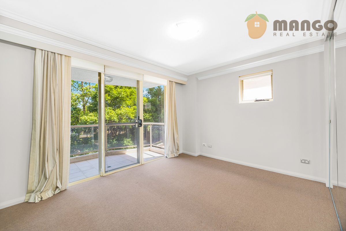 11/4-10 Pound Road, Hornsby
